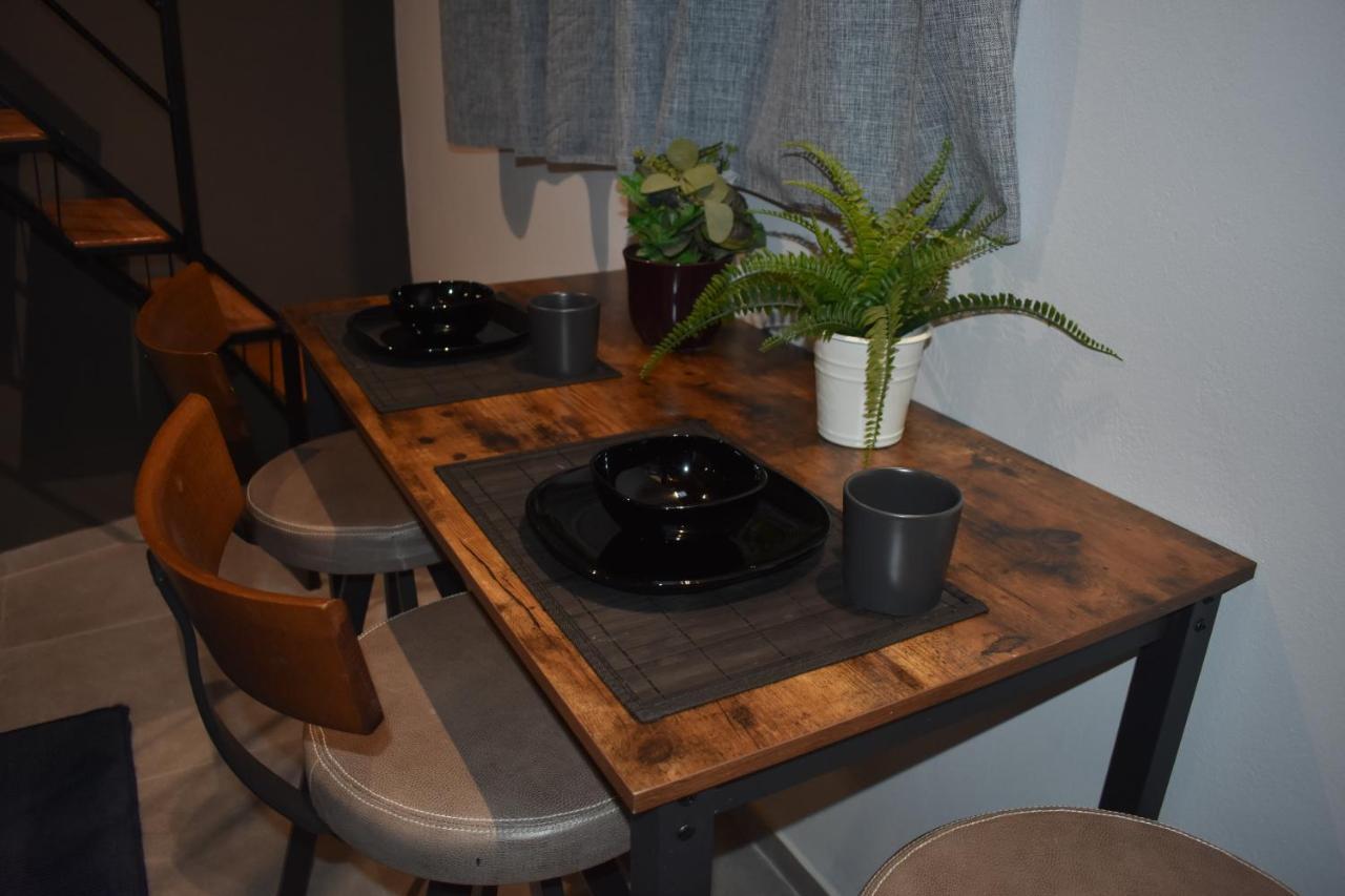 Keramos Apartment *